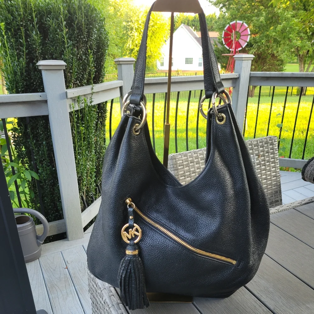 Michael Kors Hobo Charm Tassle Bag - Picture 1 of 7